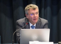 CINEMA : SALE VUOTE PER  IL FILM 