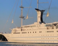 BRINDISI : E' ARRIVATO IL VELIERO  CLUB MED 2