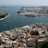 NO AL CARBONE : IL PORTO DI BRINDISI GESTITO COME UN FEUDO.